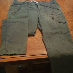 Women's Cargo capris